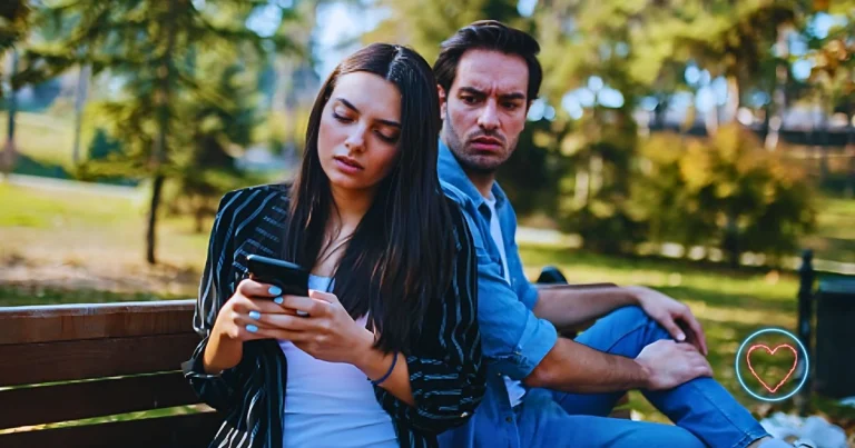 15 Signs When Jealousy Becomes Destructive
